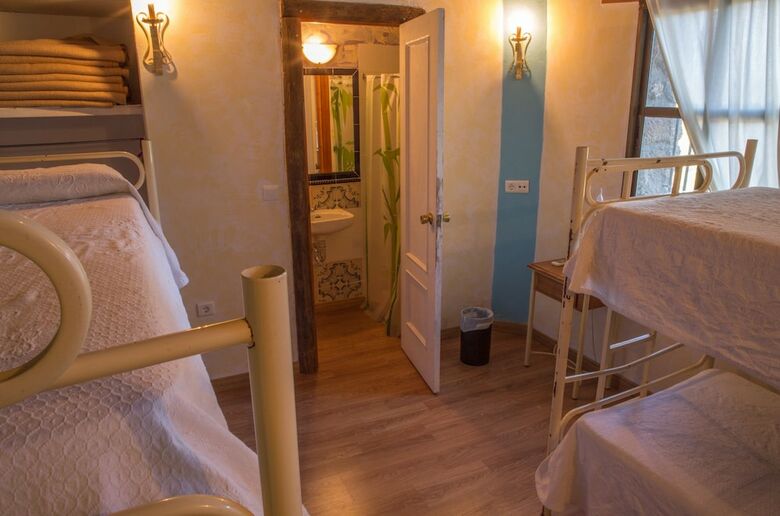 Hostal Albergue La Jarilla