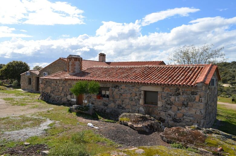 Hostal Albergue La Jarilla