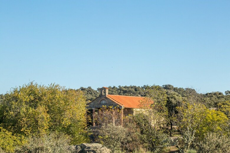 Hostal Albergue La Jarilla