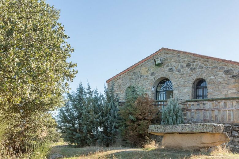 Hostal Albergue La Jarilla