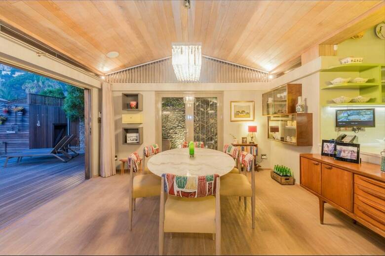 25 Third Beach Clifton