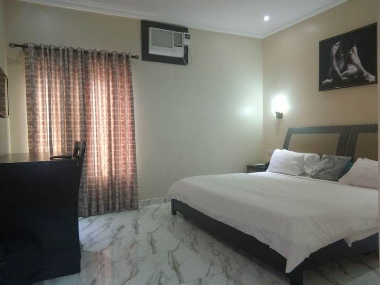Hotel Allen Suites