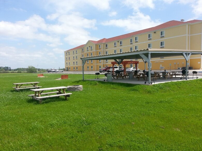 Amelia Extended Stay & Hotel