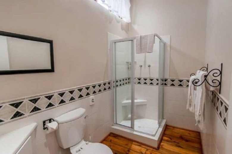 Hotel Lenore Guest House