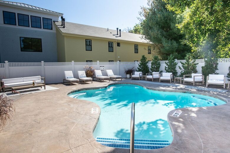 Hotel Briar Barn Inn