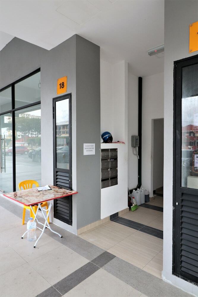 Jc Space Capsule @ Maha City - Hostel