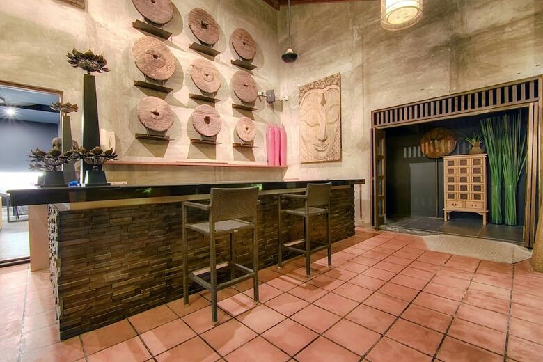 Lot 33 Boutique Hotel