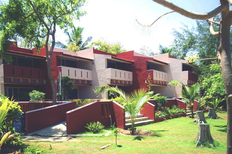 Hotel Mamalla Beach Resort