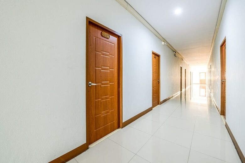 Hotel Oyo 452 Purada Mansion