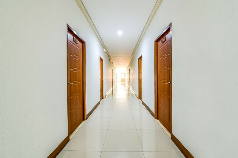 Hotel Oyo 452 Purada Mansion