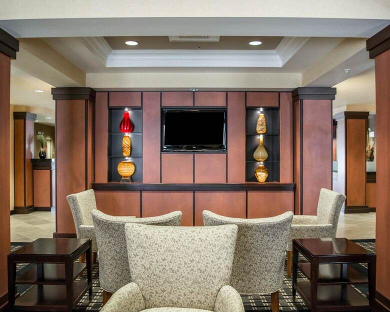 Hotel Comfort Suites Vero Beach I-95