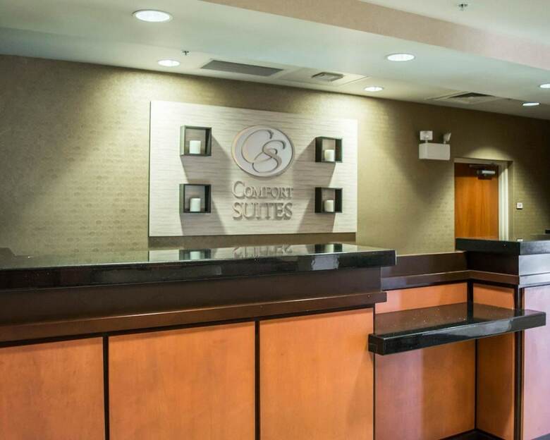 Hotel Comfort Suites Vero Beach I-95