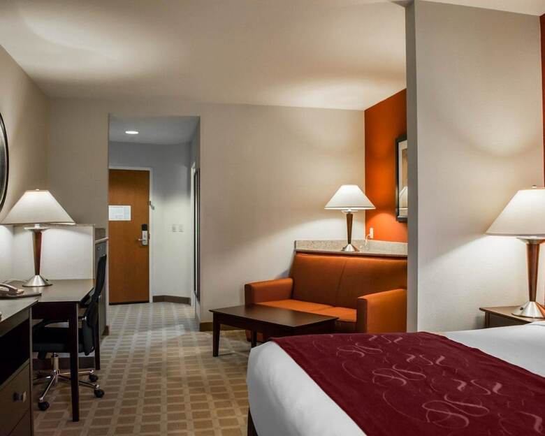 Hotel Comfort Suites Vero Beach I-95