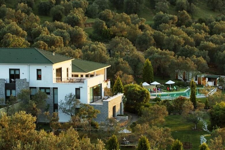 Teomida Hotel