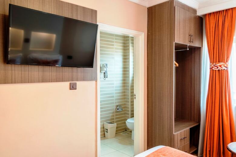 Waterbuck Hotel Ltd