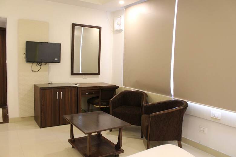 Hotel R R Grand