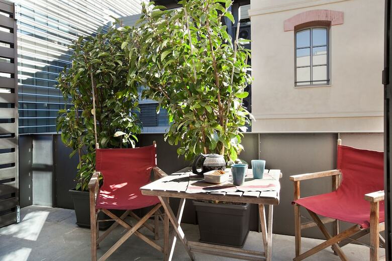 Sealona Beach Lofts Apartments
