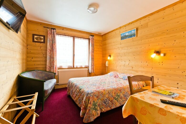Hotel Aux Touristes H�tel Restaurant