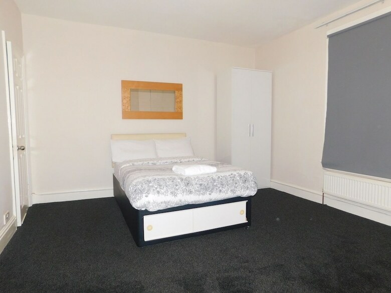 Elegant Gibraltar Street City Apartment
