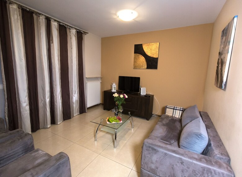 Pcd Aparthotel Wola