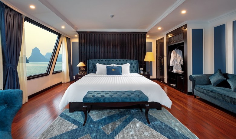 Le Theatre Cruise