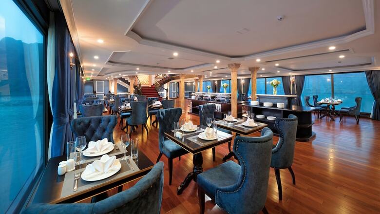 Le Theatre Cruise