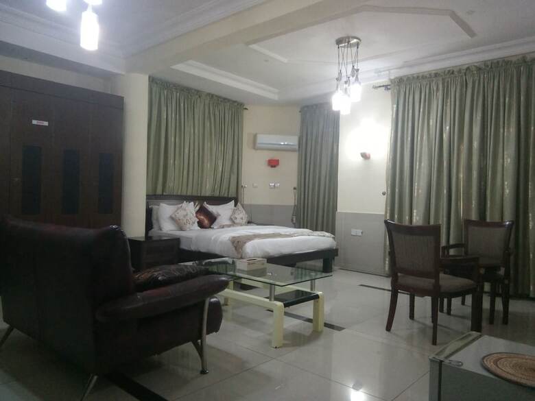 Crocodile Hotels And Restaurant Limited