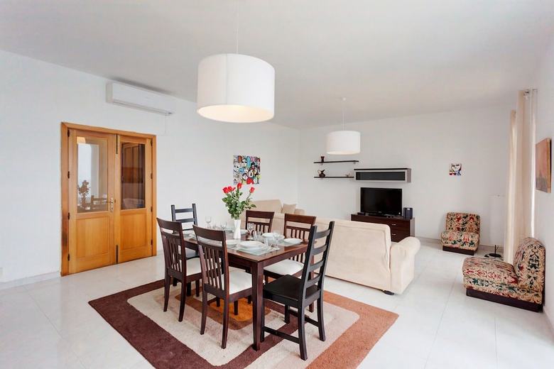 Seafront Apartment In Sliema Wt Breathtaking Views