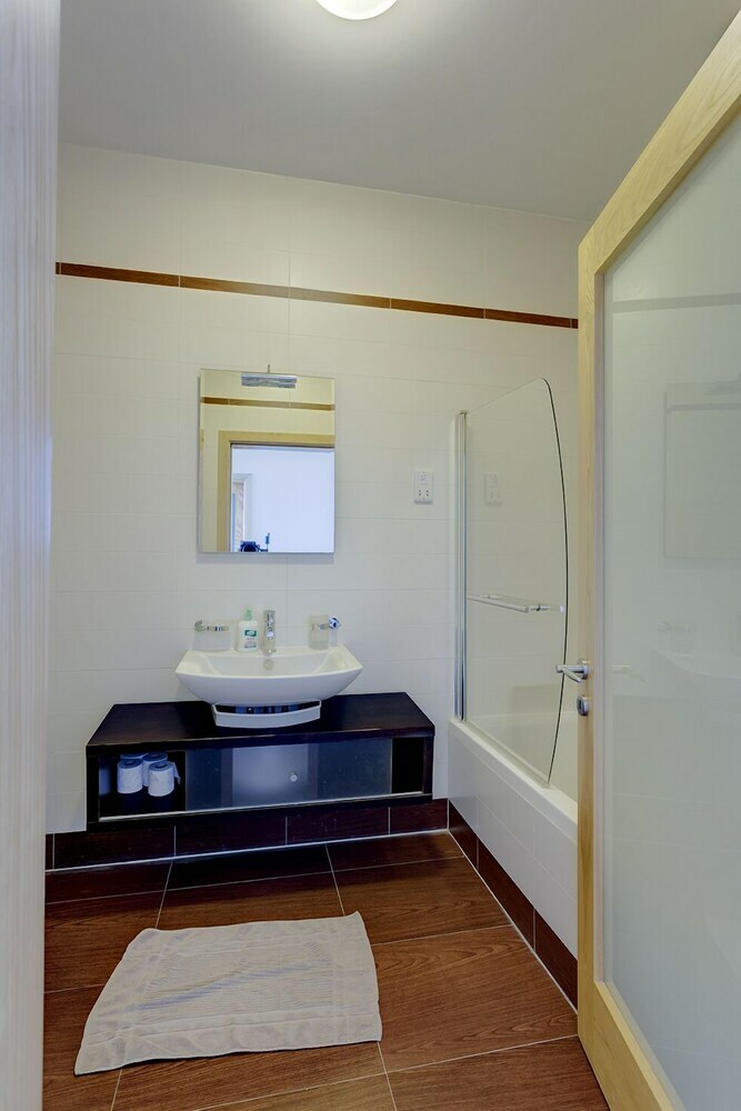 Apartamentos Seafront Lux Fort Cambridge Wt Pool