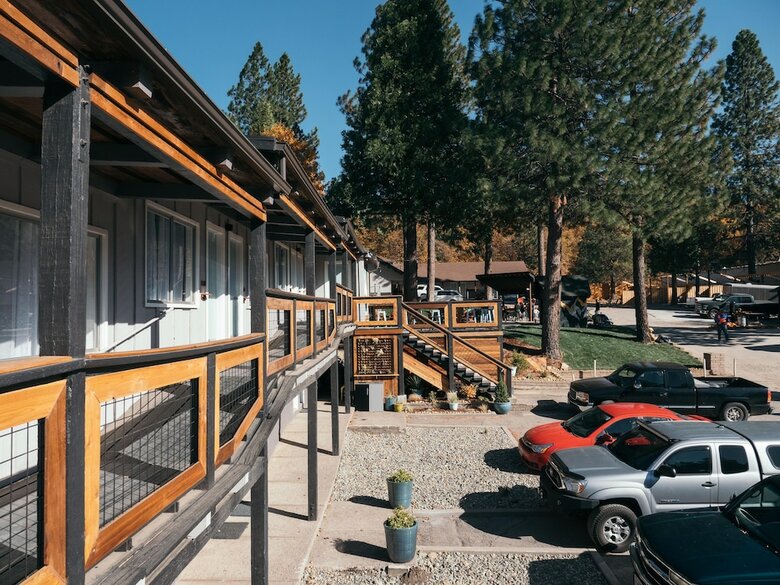 Hotel Loge Mt. Shasta