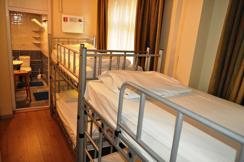 Hostal Antique Hostel & Guesthouse