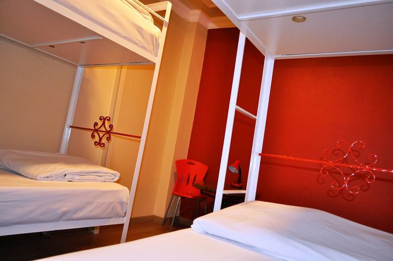 Hostal Antique Hostel & Guesthouse