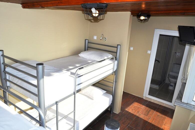 Hostal Antique Hostel & Guesthouse
