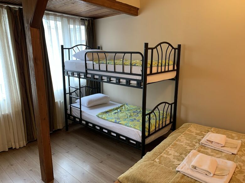 Hostal Antique Hostel & Guesthouse