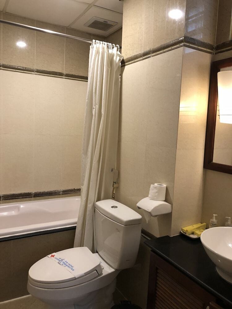 M&m Hotel