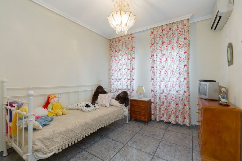 Villa Fidalsa White House Premium