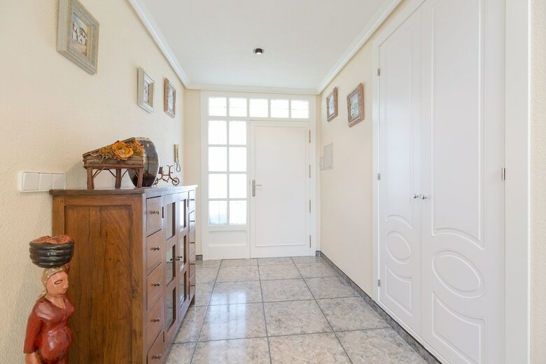 Villa Fidalsa White House Premium