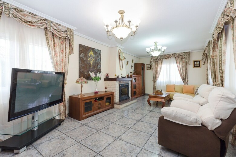 Villa Fidalsa White House Premium