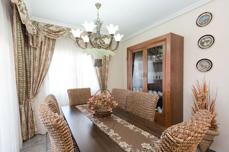 Villa Fidalsa White House Premium