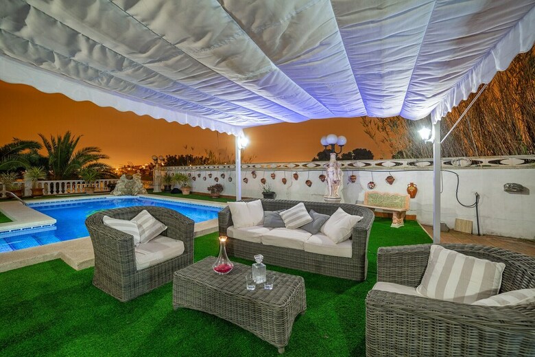 Villa Fidalsa White House Premium