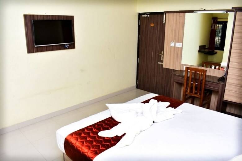 Hotel Ark Inn  Residency