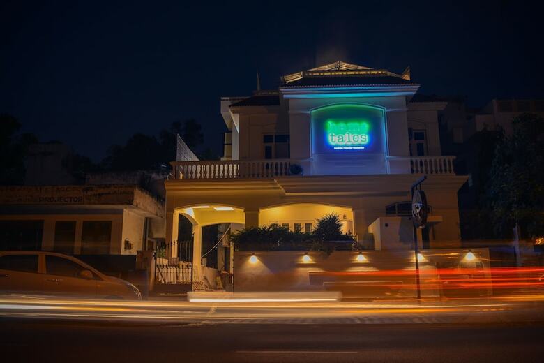 Hostal Hometales