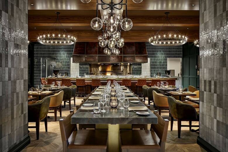Hotel Jw Marriott Edmonton Ice District