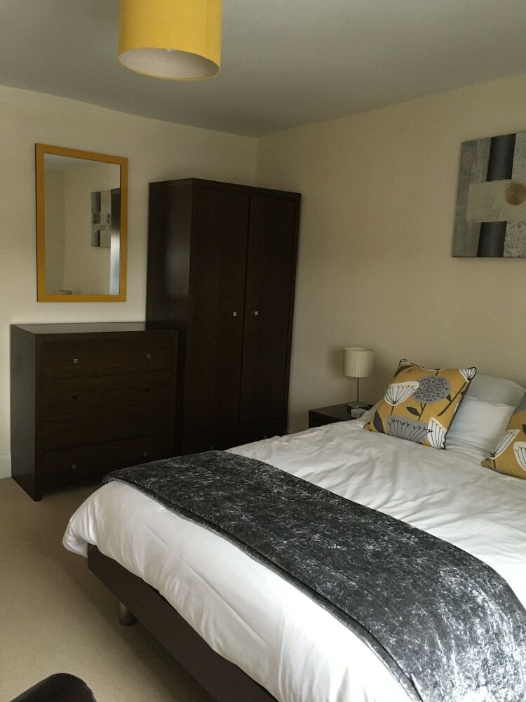 Peel House Apartments