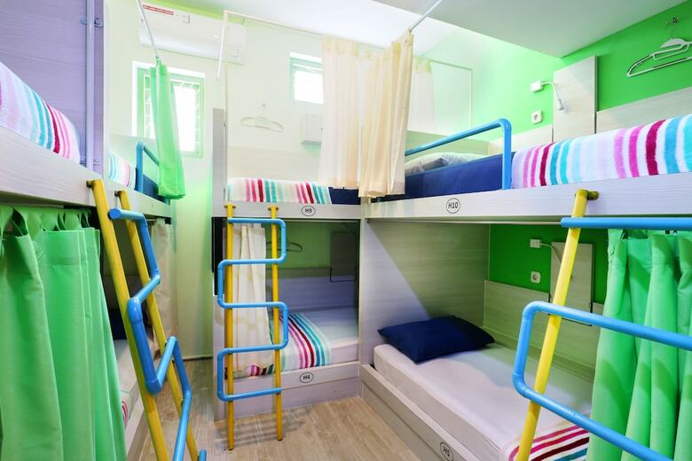 Hostal Mel's Dorm Hostel