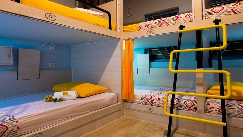 Hostal Mel's Dorm Hostel