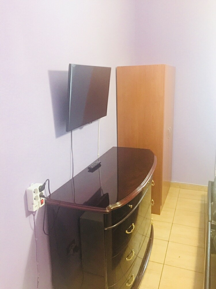 Hostal Rome City Hostel