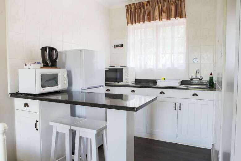Bed & Breakfast Skilpadvlei Wine Farm