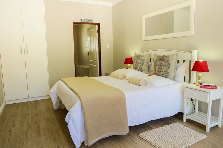 Bed & Breakfast Skilpadvlei Wine Farm