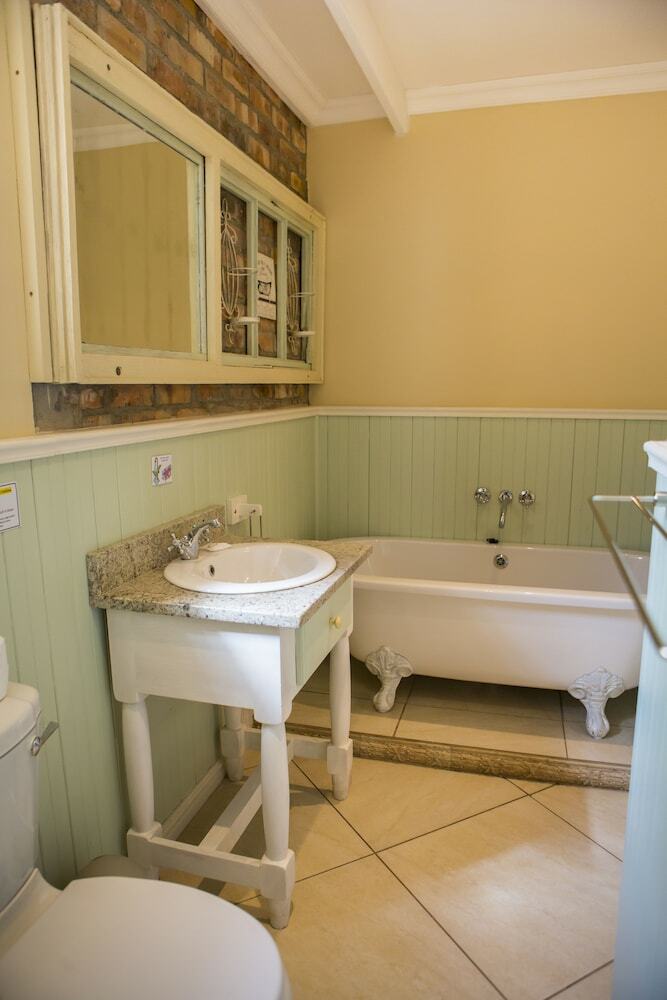 Bed & Breakfast Skilpadvlei Wine Farm